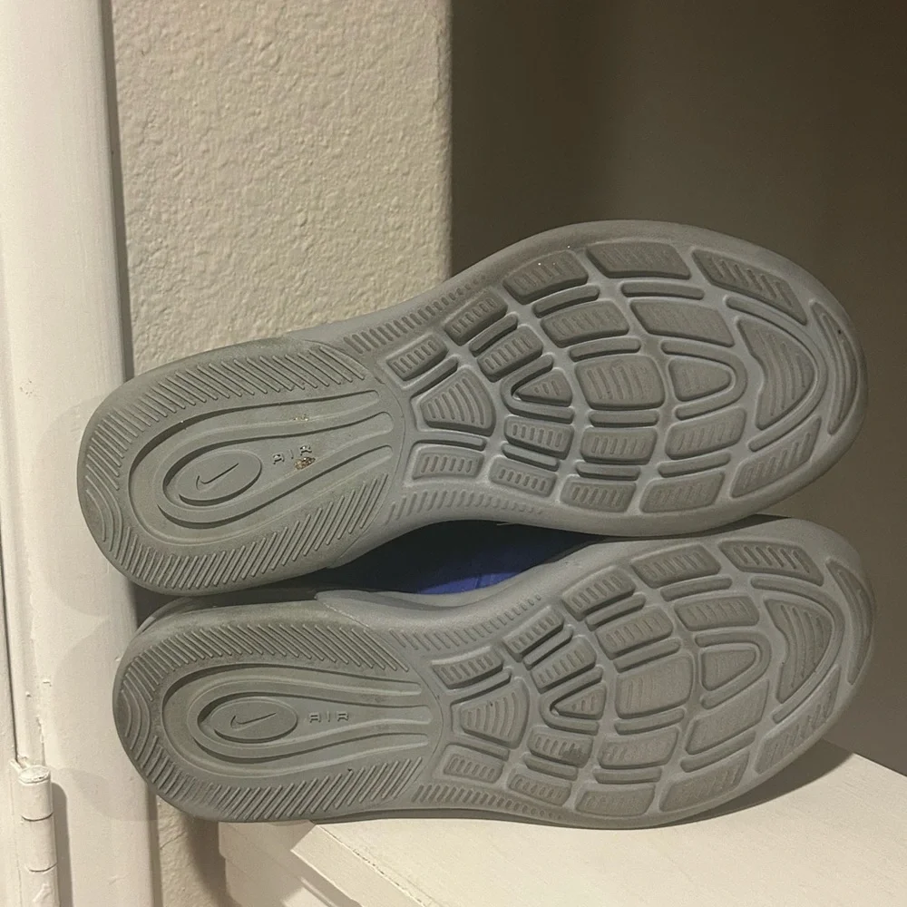 Nike Shoes Air Max Boys 4Y Youth Kids Blue Grey Axis GS Sneaker CZ9700001 Sports - Picture 8 of 9